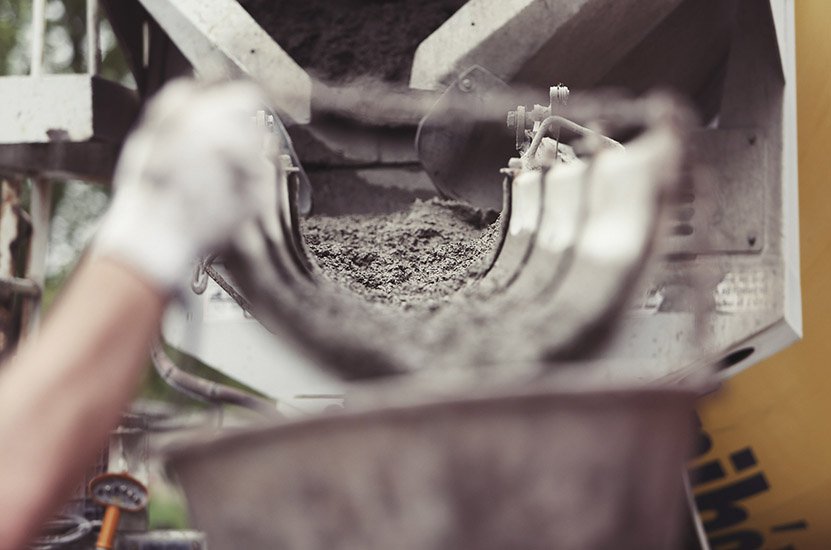 El consumo de cemento no remonta y cae un 2,9% al cerrar el año