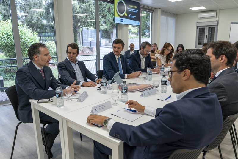 gabriel cabello clifford chance