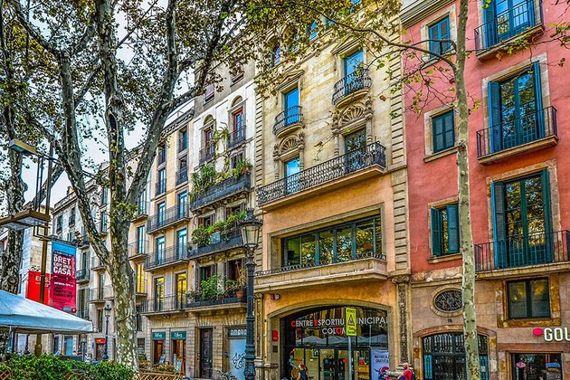 La compraventa de viviendas creció un 5,55% trimestral en Cataluña entre abril y junio