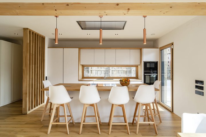 Interior de la vivienda más sostenible de Europa, diseñada y fabricada por ARQUIMA
