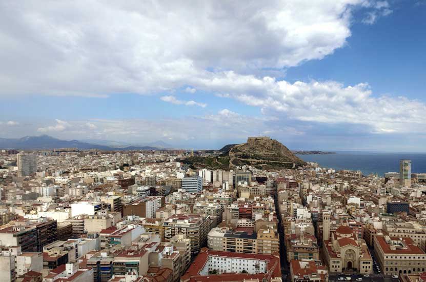 El sector residencial en Alicante se enfrenta a una nueva ralentización en las compraventas