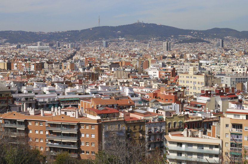 Las compraventas de viviendas cayeron casi un 37% interanual en Cataluña en el segundo trimestre