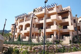 Haya Real Estate y Cajamar ponen a la venta 5.700 inmuebles con descuento