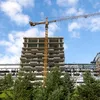 Comprar una vivienda exige casi ocho años de salario mientras los precios suben un 8,1%