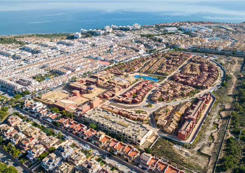 Bestinver entra en el senior living de Alicante