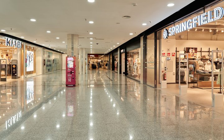 Centro comercial Dynamia.