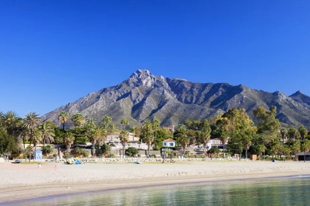 Izilend cierra un acuerdo de financiación con Grupo ABU para la compra de un suelo en Marbella