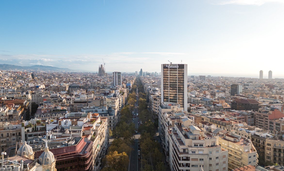 Hines inaugura las nuevas oficinas de la torre Diagonal Vertical de Barcelona