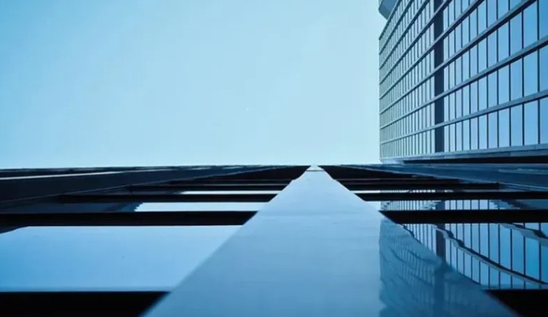 Sacyr incrementa un 53% su flujo de caja operativo y reduce su deuda neta un 46%