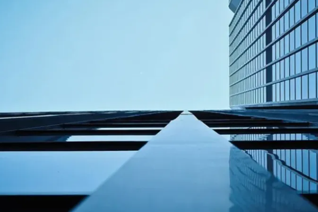 Sacyr incrementa un 53% su flujo de caja operativo y reduce su deuda neta un 46%