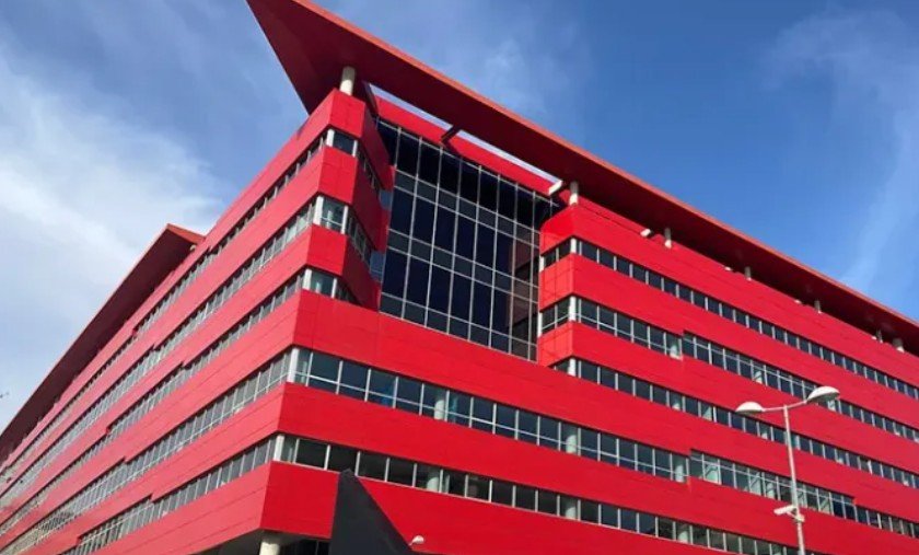 Silicius reduce sus pérdidas hasta los 9,7 millones en 2024, un 64% menos que el año anterior