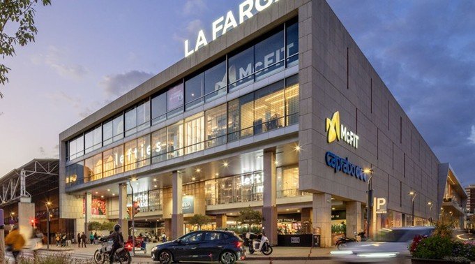LRI y Guillem Capital compran el centro comercial La Farga