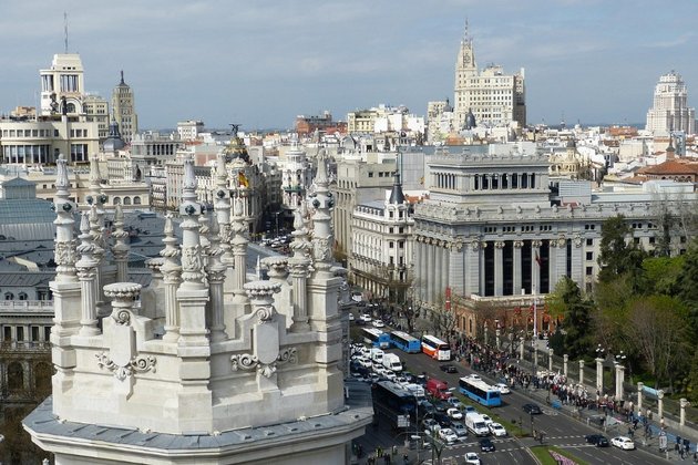 Madrid aprueba el Plan Reside para limitar las viviendas turísticas y reforzar el uso residencial