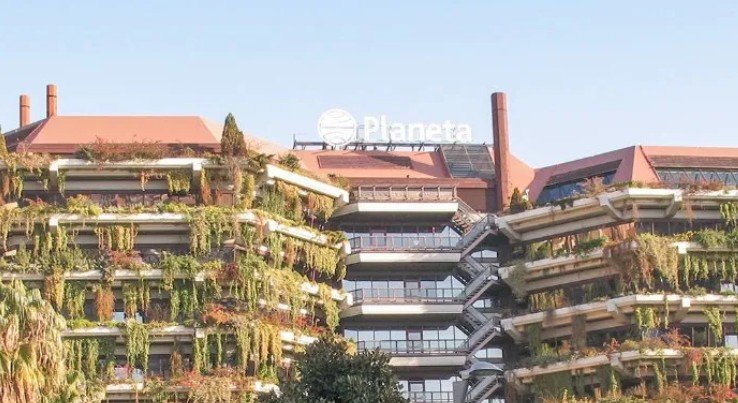 Pontegadea cierra la compra de la sede de Planeta en Barcelona por 250 millones