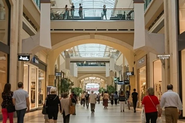 Las ventas en centros y parques comerciales crecen un 7,1% en el segundo trimestre