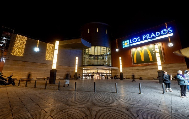 Un grupo inversor español, con LyC Consultores al frente, compra la galería de Los Prados