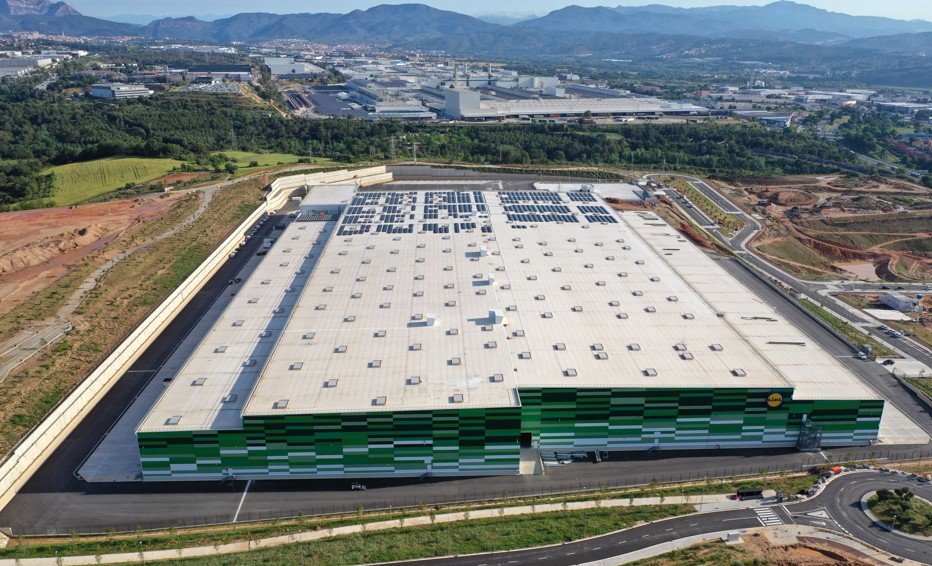 Lidl inaugura el almacén logístico en Martorell tras invertir 140 millones de euros