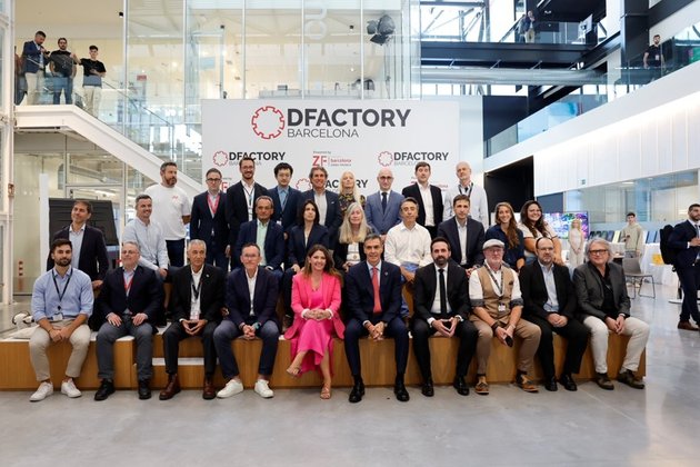Pedro Sánchez visita DFactory Barcelona durante la celebración de BNEW