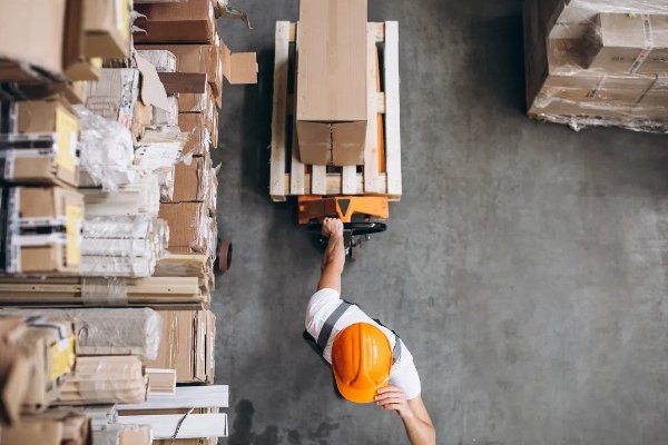 Amazon e ICEX buscan duplicar hasta 2.000 millones las exportaciones de pymes españolas en 2030