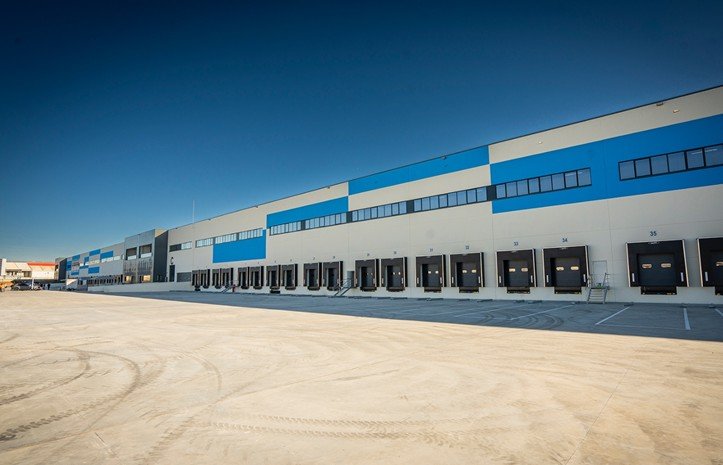 Scannell Properties alquila 8.000 m2 logísticos en Madrid a Fever