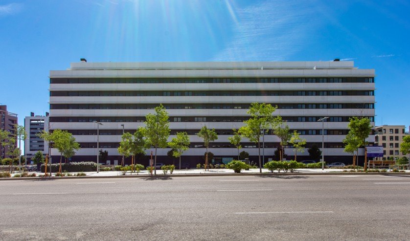 El Ayuntamiento de Madrid entrega 116 viviendas de alquiler asequible en El Cañaveral