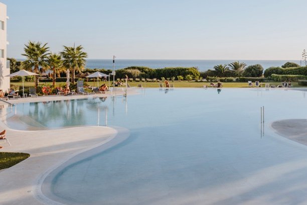 Grupotel adquiere un hotel de cuatro estrellas en Conil de la Frontera