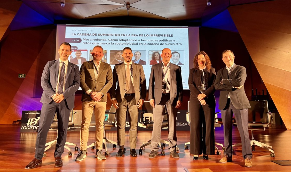 Las empresas españolas duplican su estrategia en inteligencia artificial, pero el 84% aún carece de formación específica