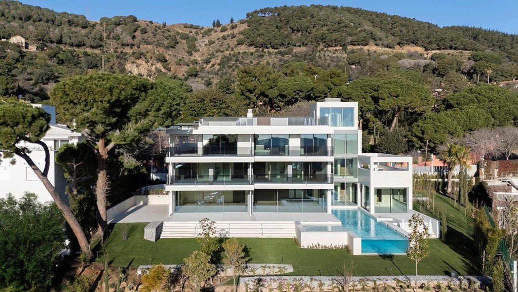 España escala al Top 3 europeo en revalorización de vivienda de lujo