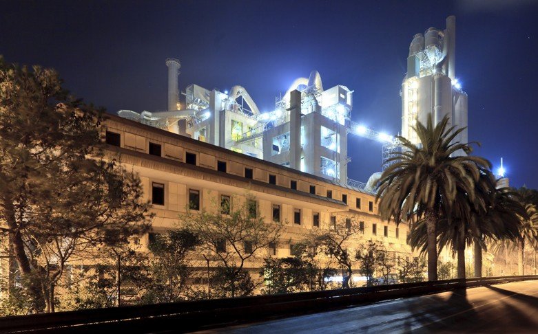 Semapa acuerda la venta del 100% de Secil a Molins por 1.400 millones de euros