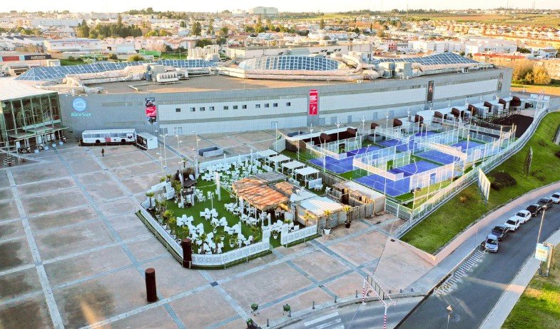 Santander lanza un fondo de hasta 300 millones para invertir en retail