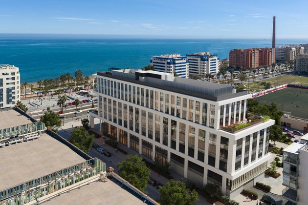 IONIK alquila 1.800 m2 en el edificio Ágora para unificar sus oficinas en Málaga