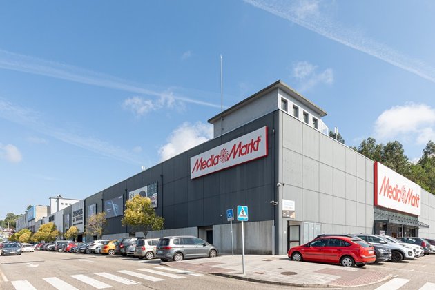 Redevco adquiere tres parques comerciales en España