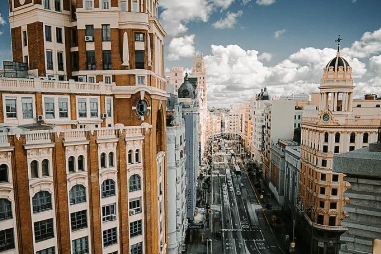 Madrid concentra en febrero un tercio de la inversión en activos terciarios en España