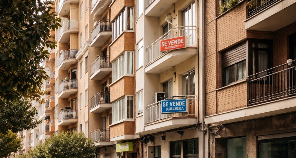 El euríbor sube al 2,5% en marzo y encarece las hipotecas