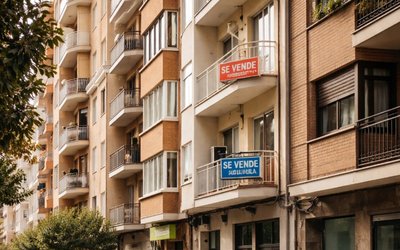 El euríbor sube al 2,5% en marzo y encarece las hipotecas