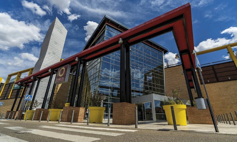 El centro comercial Luz del Tajo sale a la venta por 155 millones de euros