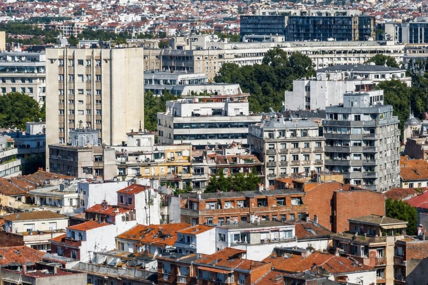 El precio de la vivienda sube un 18,8% en Madrid y un 12% en Barcelona