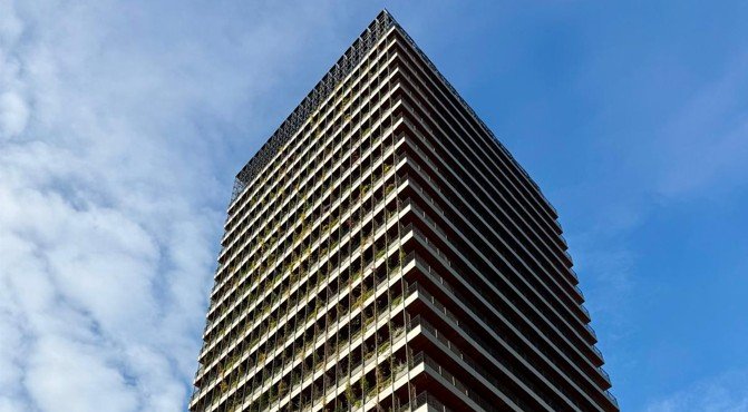 Hines inaugura un hotel de 526 habitaciones en Barcelona