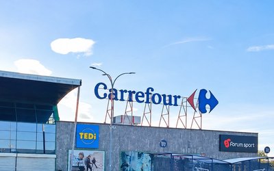 LRI21 compra el centro comercial Jaca, en Huesca