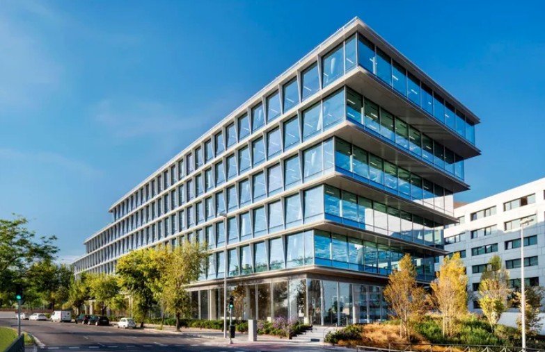 GMP ultima la compra de la sede de AstraZeneca en Madrid por 100 millones