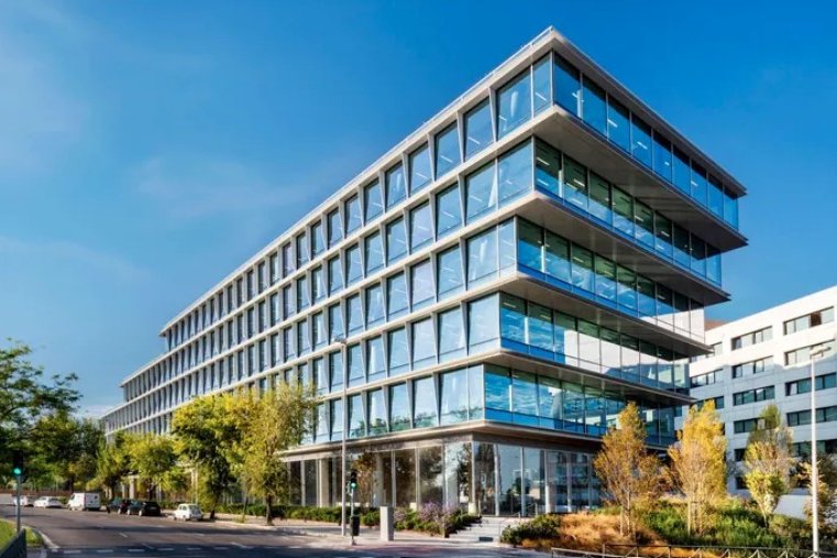 GMP ultima la compra de la sede de AstraZeneca en Madrid por 100 millones
