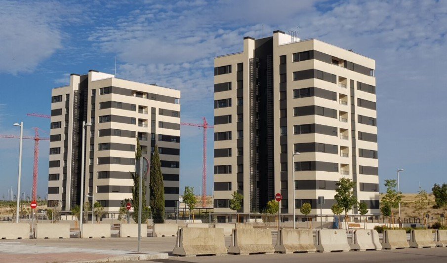 Madrid licitará suelo para más de 1.000 viviendas asequibles con opción a compra