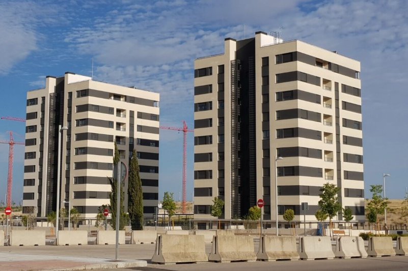 Madrid licitará suelo para más de 1.000 viviendas asequibles con opción a compra