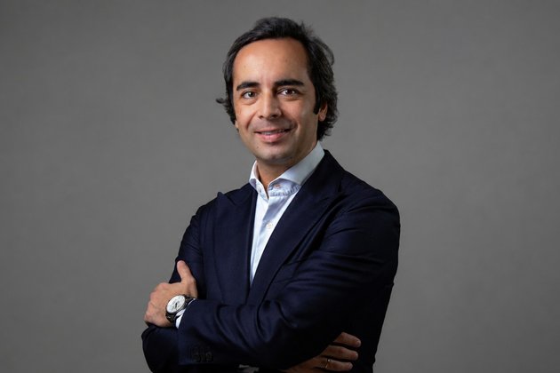 Arker adquiere una participación en LyC Consultores