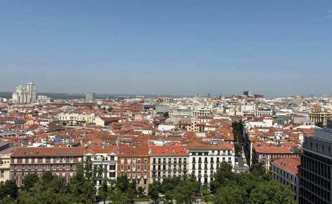 La vivienda modera su subida trimestral pese a encarecerse un 12,4% interanual