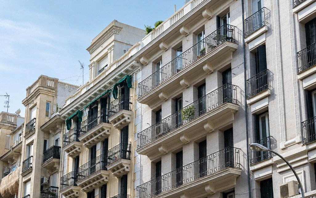 La actividad inmobiliaria cae un 1,9% trimestral, pero mantiene un crecimiento anual del 5,4%