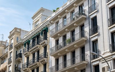 La actividad inmobiliaria cae un 1,9% trimestral, pero mantiene un crecimiento anual del 5,4%
