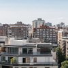 La compraventa de vivienda cae un 11,8% en mayo mientras los precios suben un 8,8%