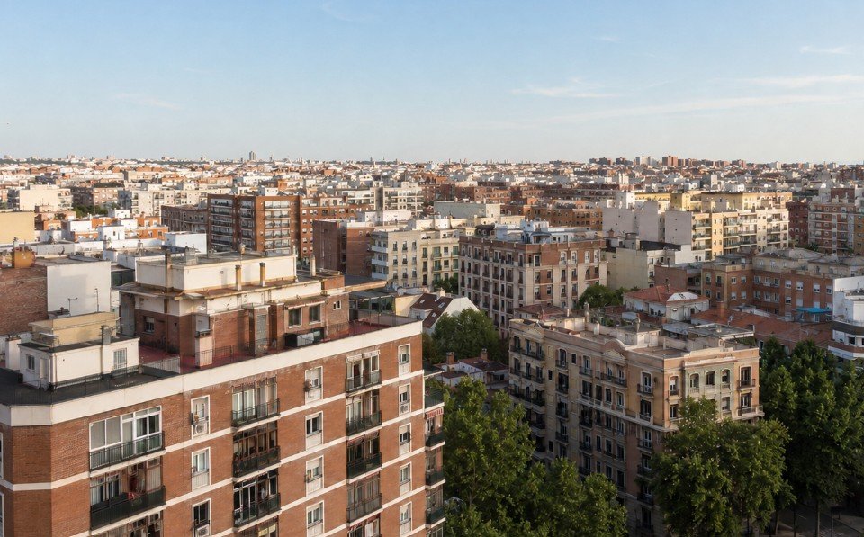 Norges y Azora negocian la compra de 1.910 viviendas por 510 millones