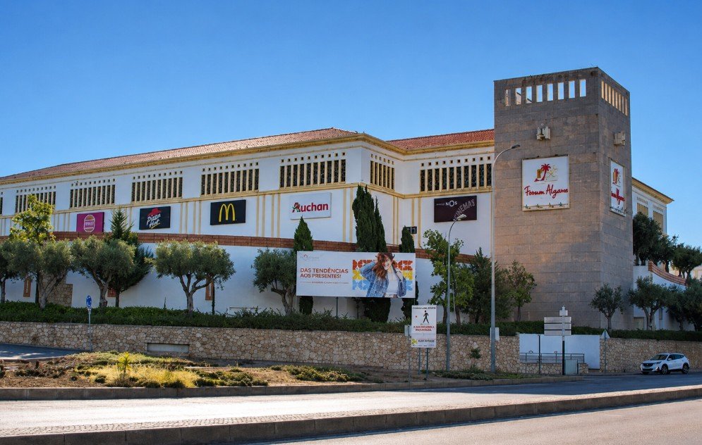 Alfana compra Forum Algarve por cerca de 130 millones y debuta fuera de España